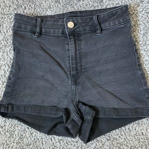 High-rise Black H&M jean shorts